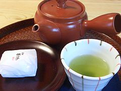 240px-Tea_time_お茶の時間